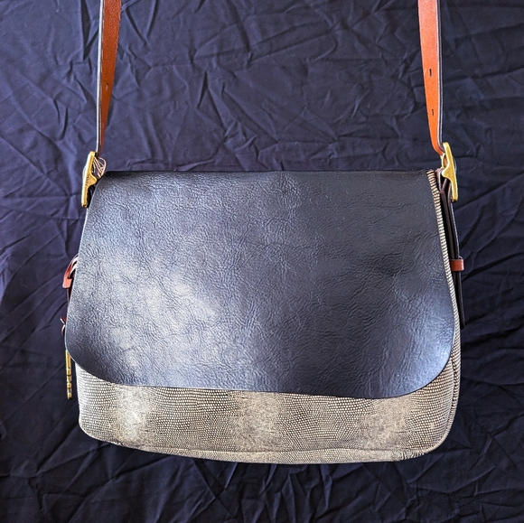 Purse - Picture 2 of 4